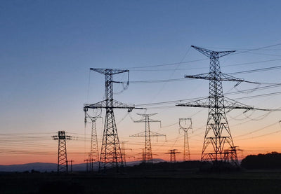 UV kamery v praxi: jak pomáhají chránit energetiku a průmysl před poruchami