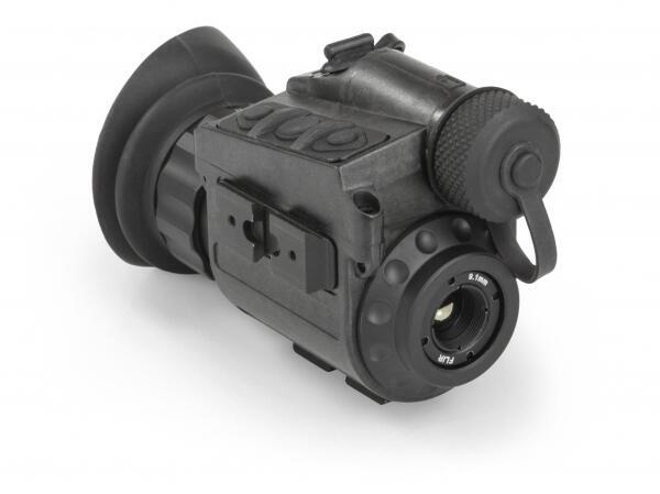 Monokulární termovize FLIR BREACH PTQ136 pro noční vidění