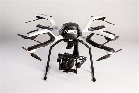 Osmivrtulový dron AceCore NEO